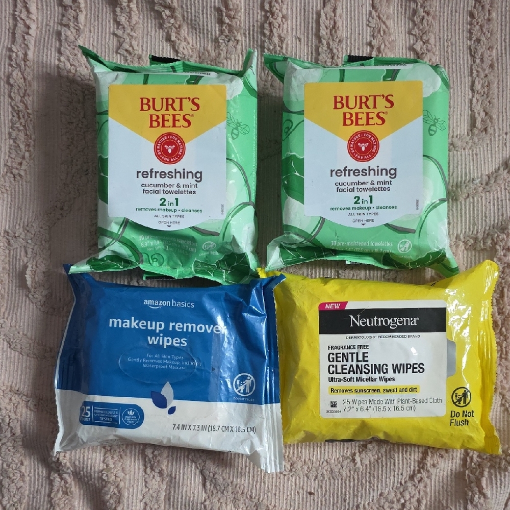 Burt's Bees Refreshing Towelettes and Neutrogena & Amazon Cleansing Wipes Set